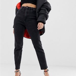 Stradivarius mom slim jeans in black